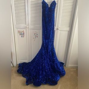 Prom Dress Royal Blue size 0 Has had minor alterations my fit like a 00
